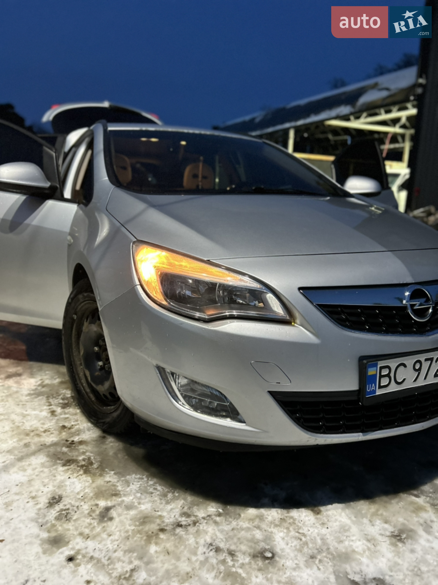 2011 Opel Astra - фото 1