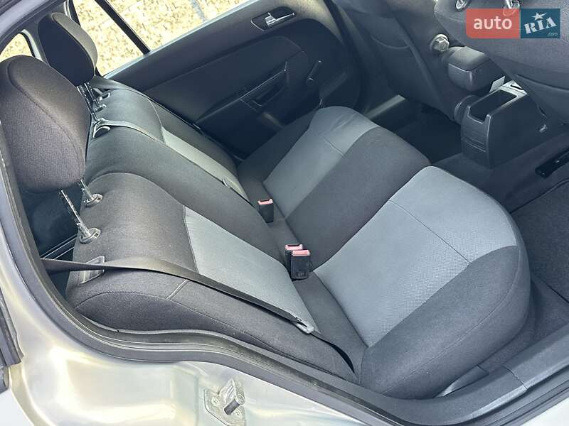 Універсал Opel Astra 2005 в Рівному фото 96 Універсал Opel Astra 2005 в Рівному