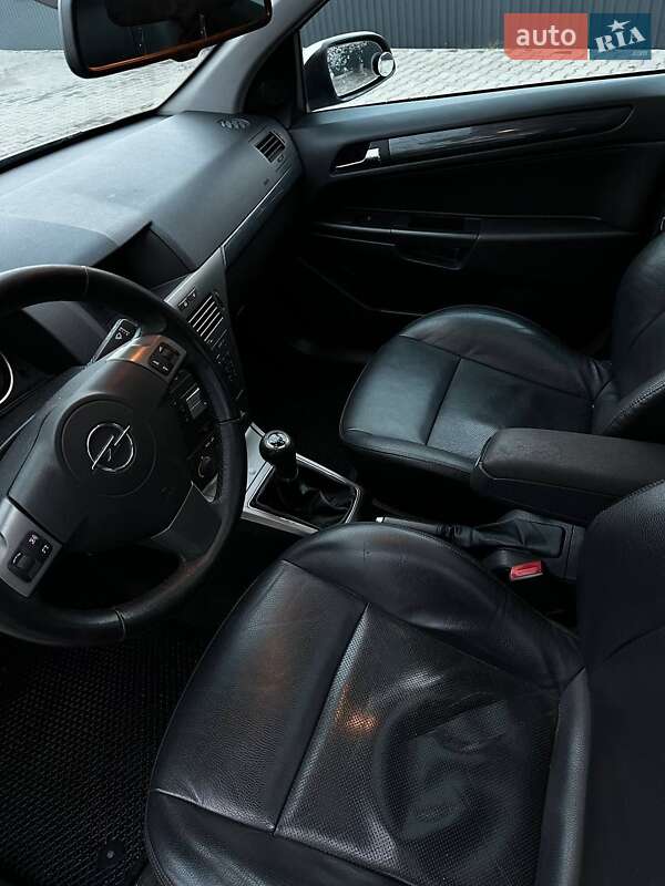 Универсал Opel Astra 2005 в Хмельницком