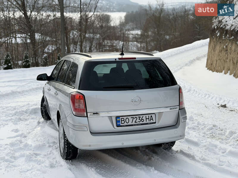 Універсал Opel Astra 2010 в Вишнівці