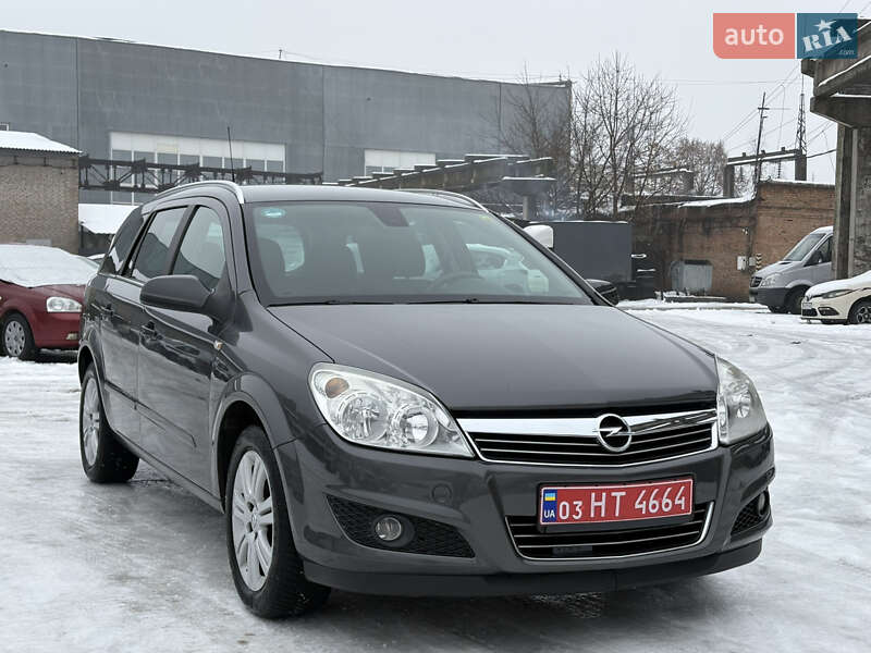 Універсал Opel Astra 2009 в Білій Церкві