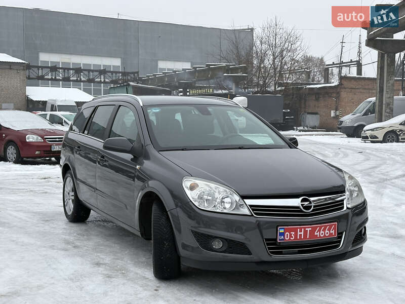 Універсал Opel Astra 2009 в Білій Церкві