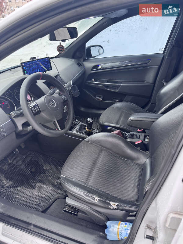 Универсал Opel Astra 2005 в Луцке