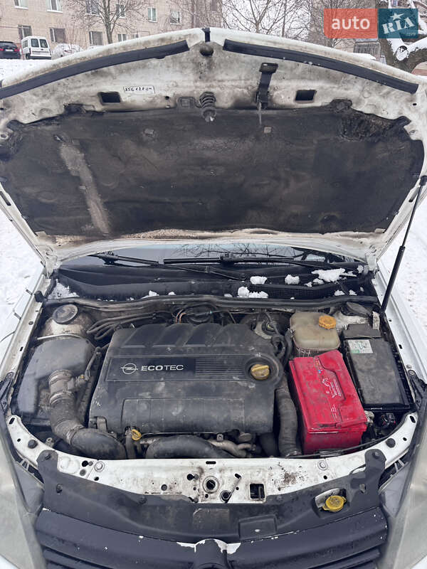 Универсал Opel Astra 2005 в Луцке