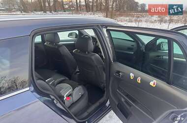Универсал Opel Astra 2010 в Виннице