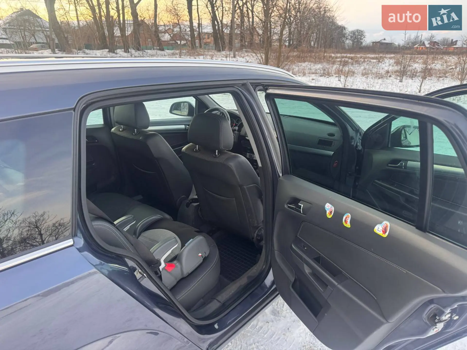 2010 Opel Astra - мініатюра 8