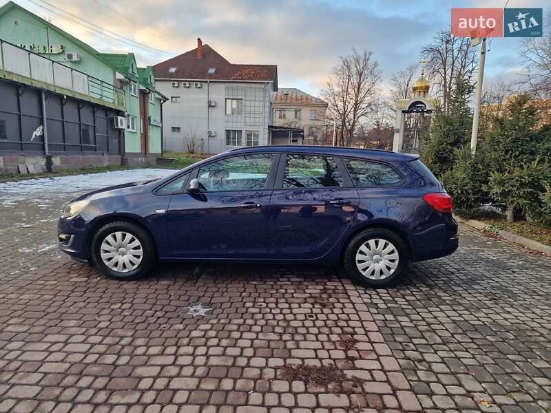 Универсал Opel Astra 2013 в Мукачево
