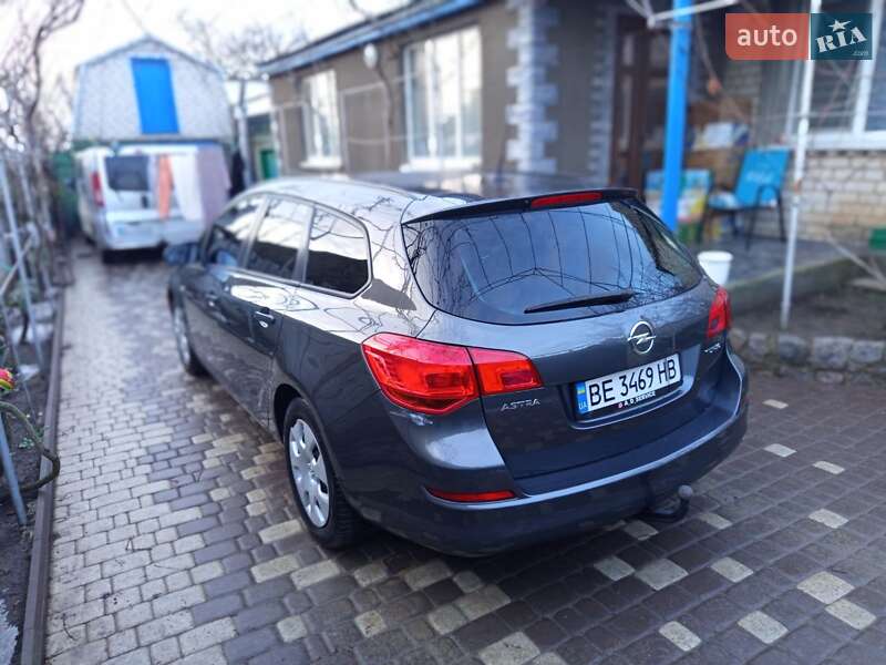 Универсал Opel Astra 2011 в Николаеве фото 4 Универсал Opel Astra 2011 в Николаеве