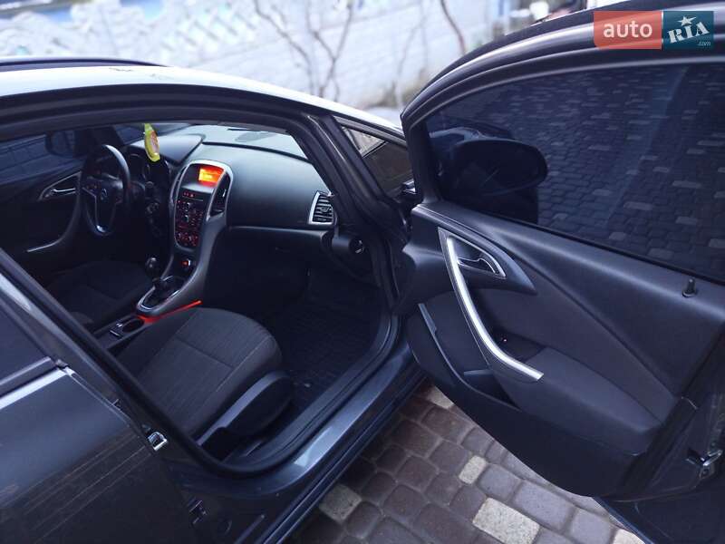 Универсал Opel Astra 2011 в Николаеве фото 7 Универсал Opel Astra 2011 в Николаеве