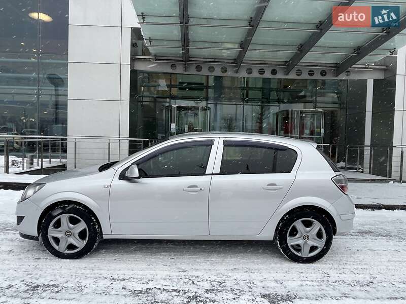 Хэтчбек Opel Astra 2012 в Киеве фото 9 Хэтчбек Opel Astra 2012 в Киеве