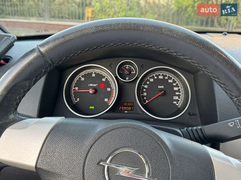 Универсал Opel Astra 2008 в Ивано-Франковске фото 24 Универсал Opel Astra 2008 в Ивано-Франковске