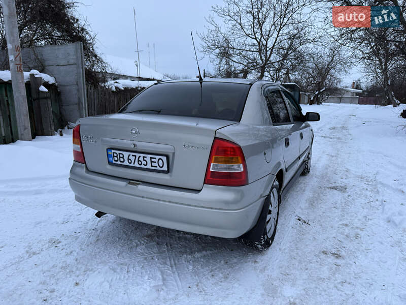 Седан Opel Astra 2008 в Кременчуге