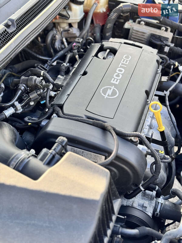 Хэтчбек Opel Astra 2010 в Великой Багачке