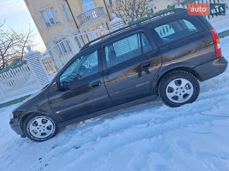 Универсал Opel Astra 2001 в Черновцах