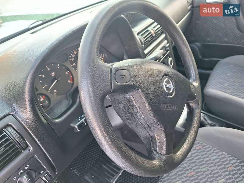 Универсал Opel Astra 2001 в Черновцах