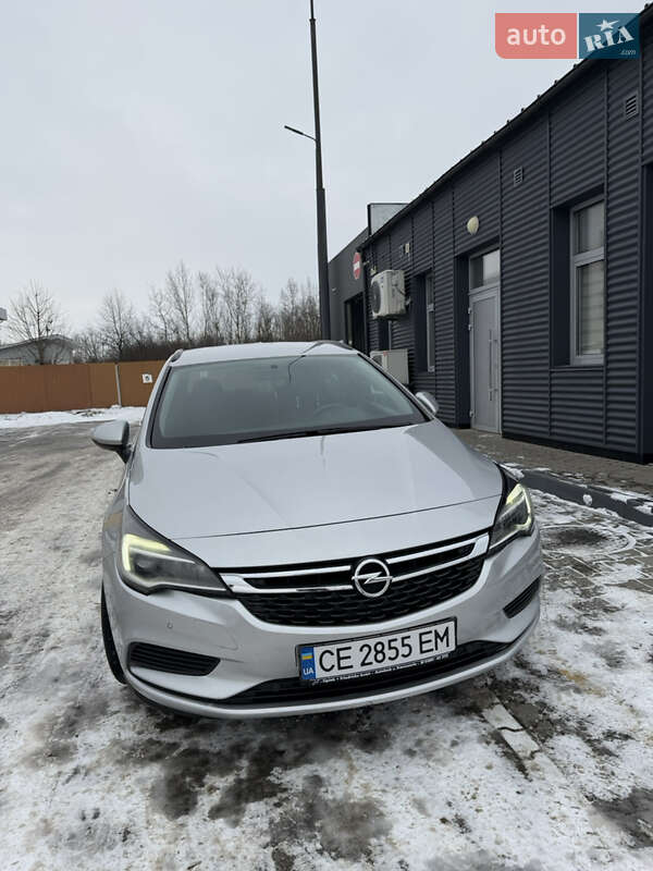 Універсал Opel Astra 2017 в Чернівцях