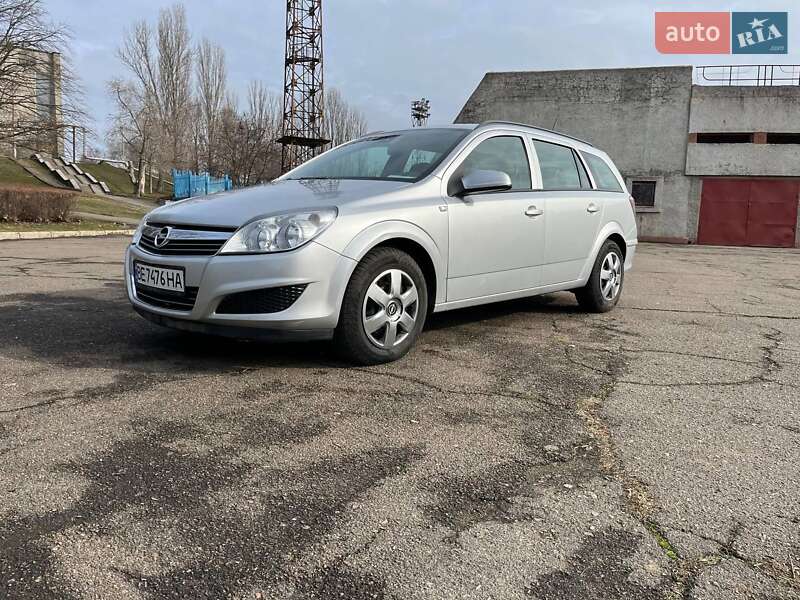 Універсал Opel Astra 2009 в Южноукраїнську