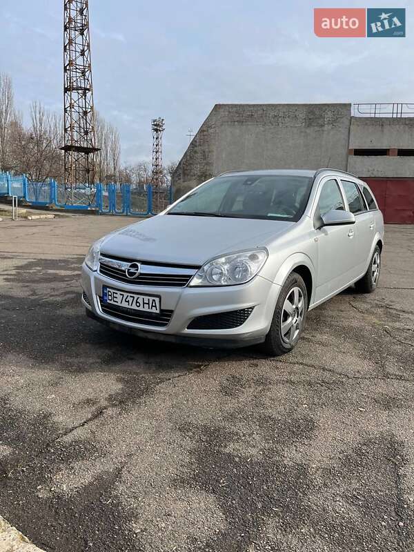Універсал Opel Astra 2009 в Южноукраїнську