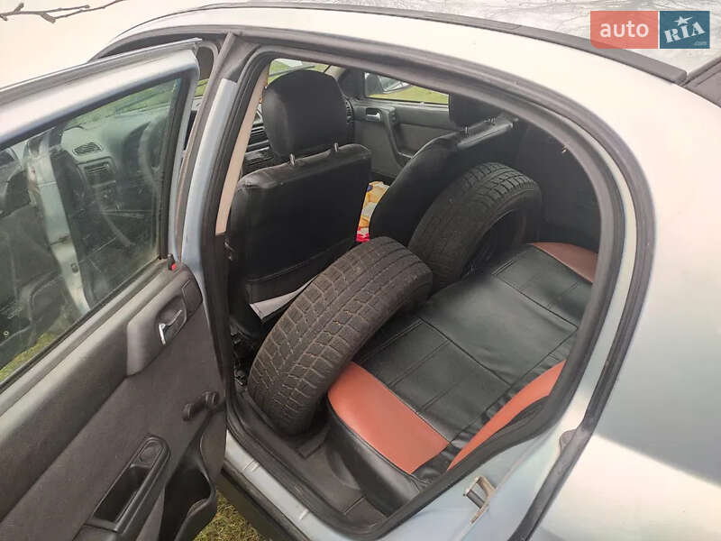 Седан Opel Astra 2004 в Харькове фото 6 Седан Opel Astra 2004 в Харькове