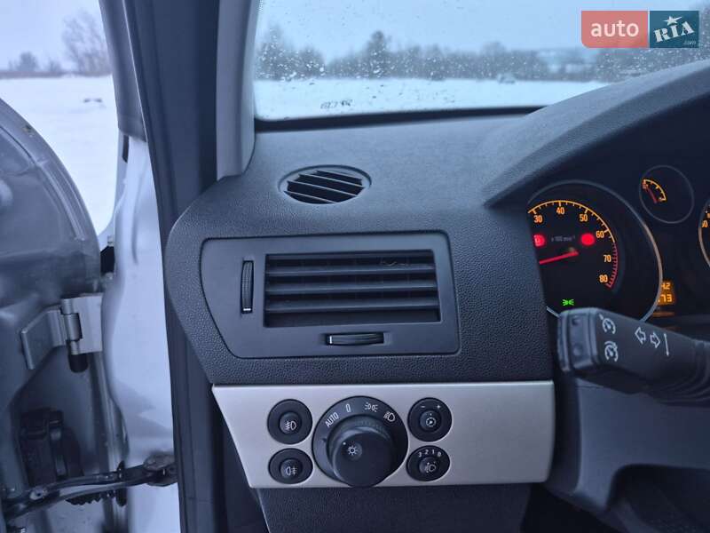 Седан Opel Astra 2008 в Умани фото 14 Седан Opel Astra 2008 в Умани