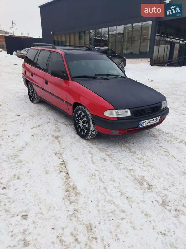 Универсал Opel Astra 1996 в Тернополе