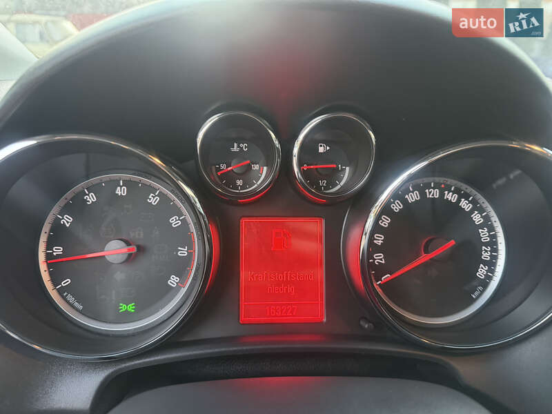 Хэтчбек Opel Astra 2010 в Ровно