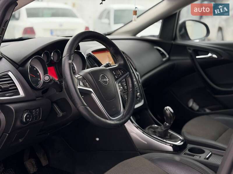 Универсал Opel Astra 2015 в Днепре