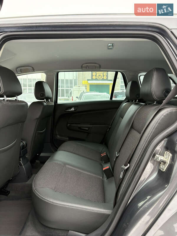 Универсал Opel Astra 2009 в Белой Церкви