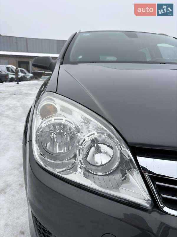 Универсал Opel Astra 2009 в Белой Церкви