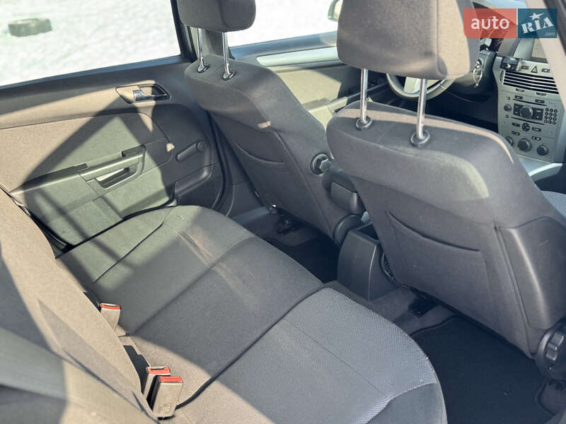 Универсал Opel Astra 2009 в Виннице