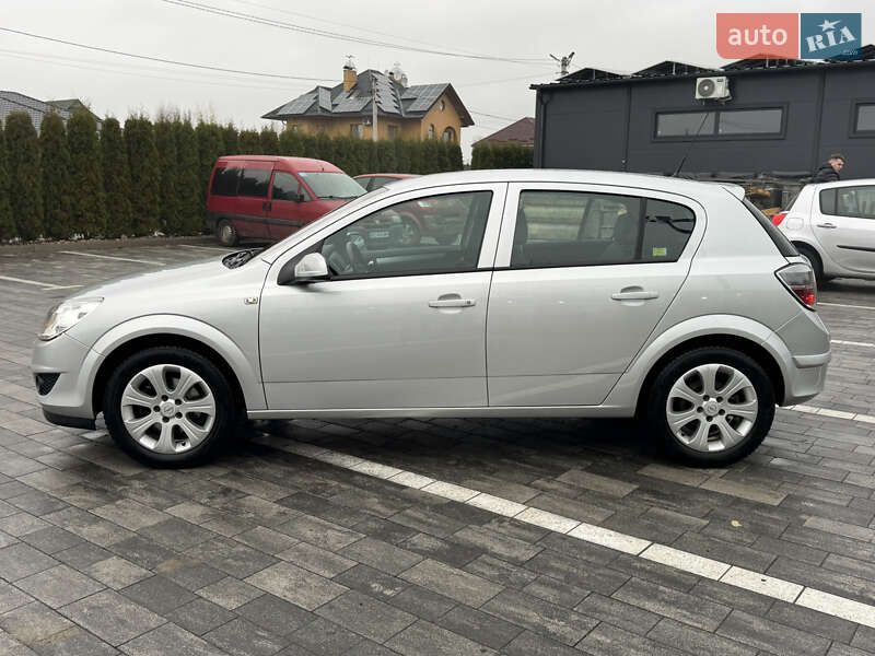 Хэтчбек Opel Astra 2009 в Луцке фото 6 Хэтчбек Opel Astra 2009 в Луцке