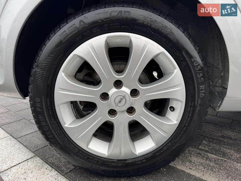 Хэтчбек Opel Astra 2009 в Луцке фото 28 Хэтчбек Opel Astra 2009 в Луцке