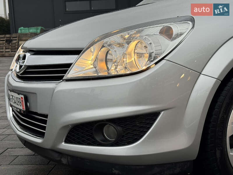 Хэтчбек Opel Astra 2009 в Луцке фото 39 Хэтчбек Opel Astra 2009 в Луцке