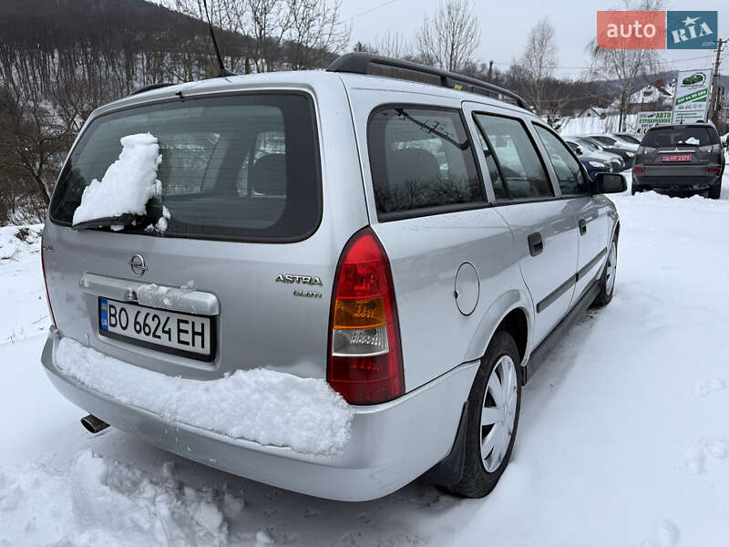 Универсал Opel Astra 2001 в Кременце