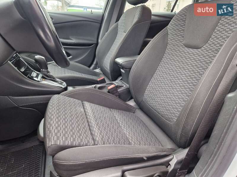 Универсал Opel Astra 2019 в Кропивницком