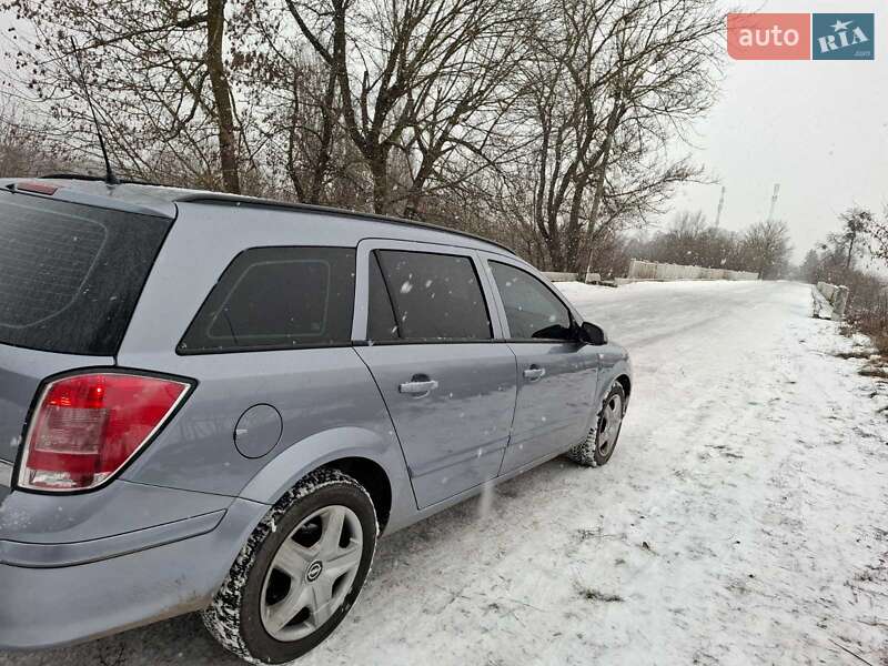Универсал Opel Astra 2009 в Виннице