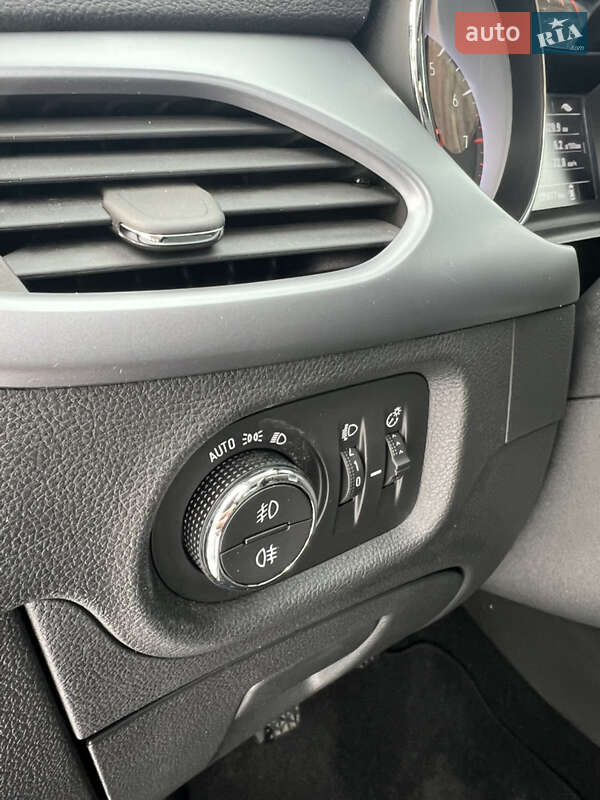 Универсал Opel Astra 2020 в Мукачево