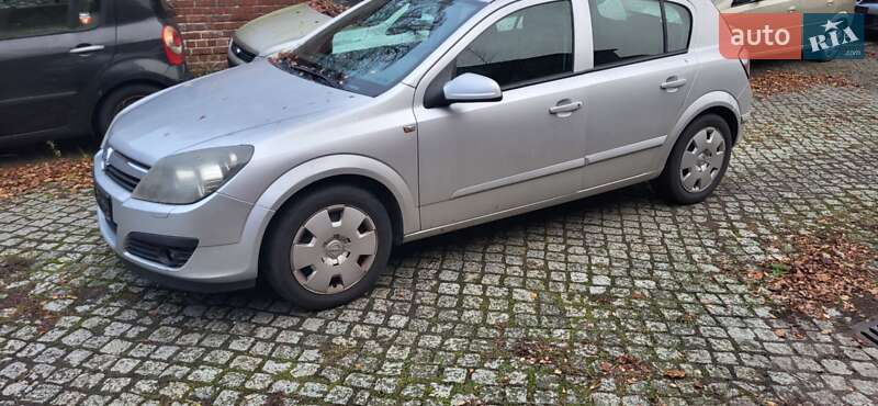 Хэтчбек Opel Astra 2005 в Луцке