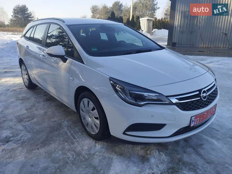 Универсал Opel Astra 2018 в Яворове