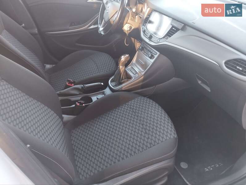 Универсал Opel Astra 2018 в Яворове