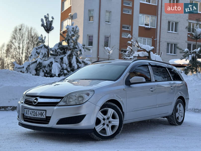 Универсал Opel Astra 2009 в Тернополе