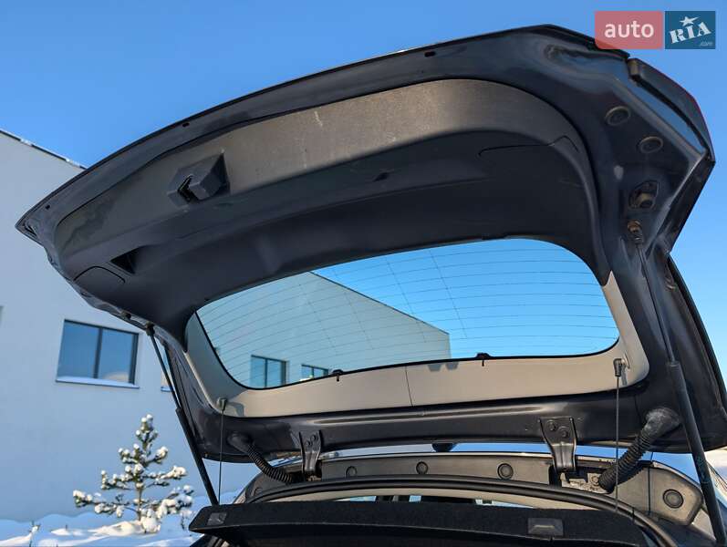 Хэтчбек Opel Astra 2012 в Луцке