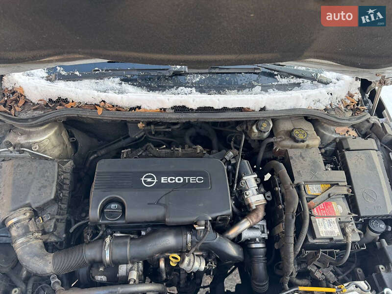 Универсал Opel Astra 2012 в Киеве