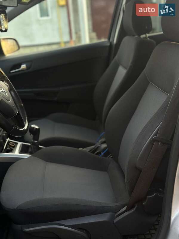 Хэтчбек Opel Astra 2014 в Коломые