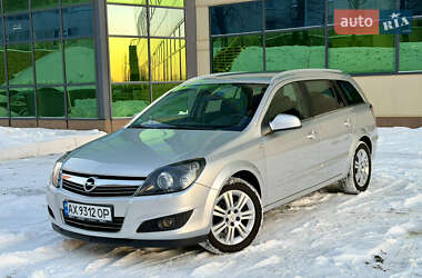 Универсал Opel Astra 2010 в Харькове