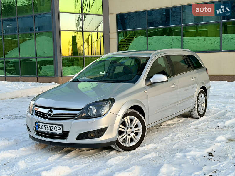 2010 Opel Astra, VIN W0L0AHL35A2078075:plate — фото 1 (autoria)