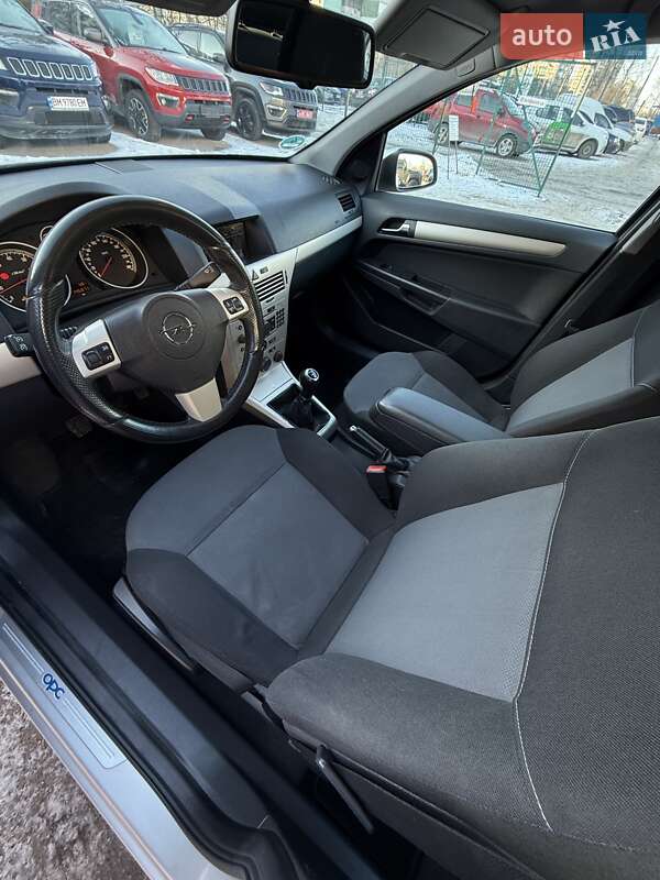 Универсал Opel Astra 2008 в Сумах