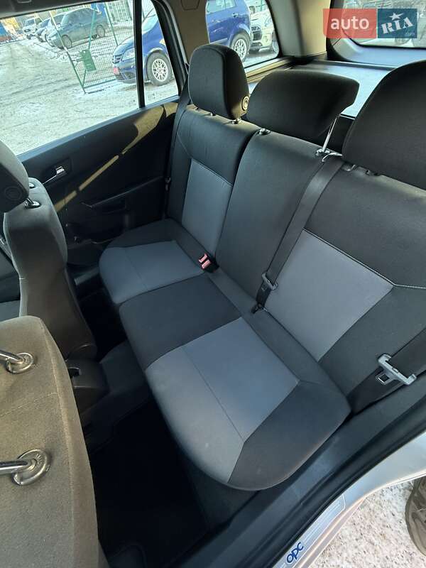 Универсал Opel Astra 2008 в Сумах