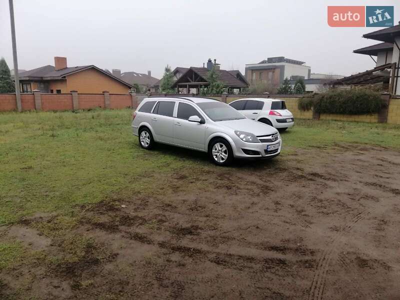 Универсал Opel Astra 2012 в Днепре фото 5 Универсал Opel Astra 2012 в Днепре