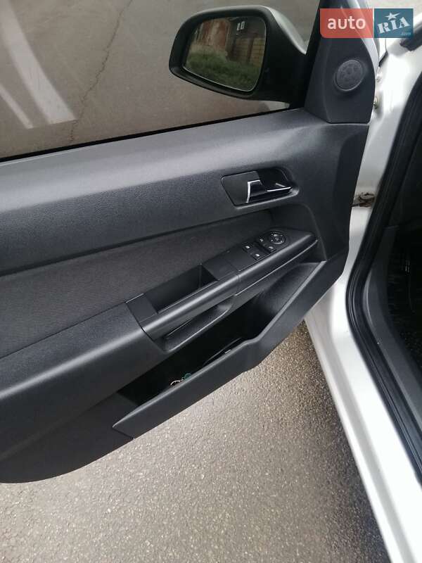 Универсал Opel Astra 2012 в Днепре фото 12 Универсал Opel Astra 2012 в Днепре